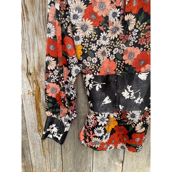 🎯SOLD 🎯colourful floral high neck blouse - Picture 5 of 8